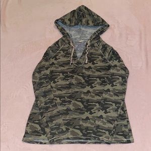 camo hoodie!!